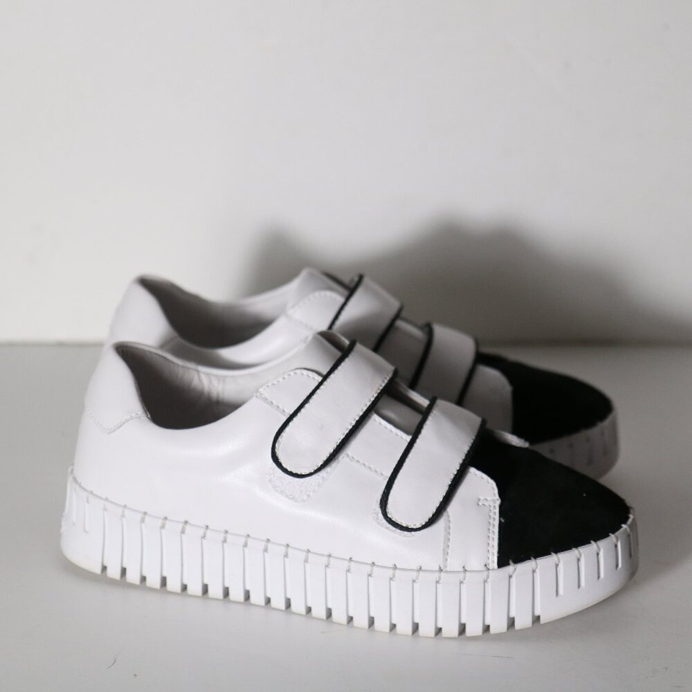 Bernie‎ Mev Womens Odell Sneaker Strappy White Black Leather Chunky Comfort 38 7